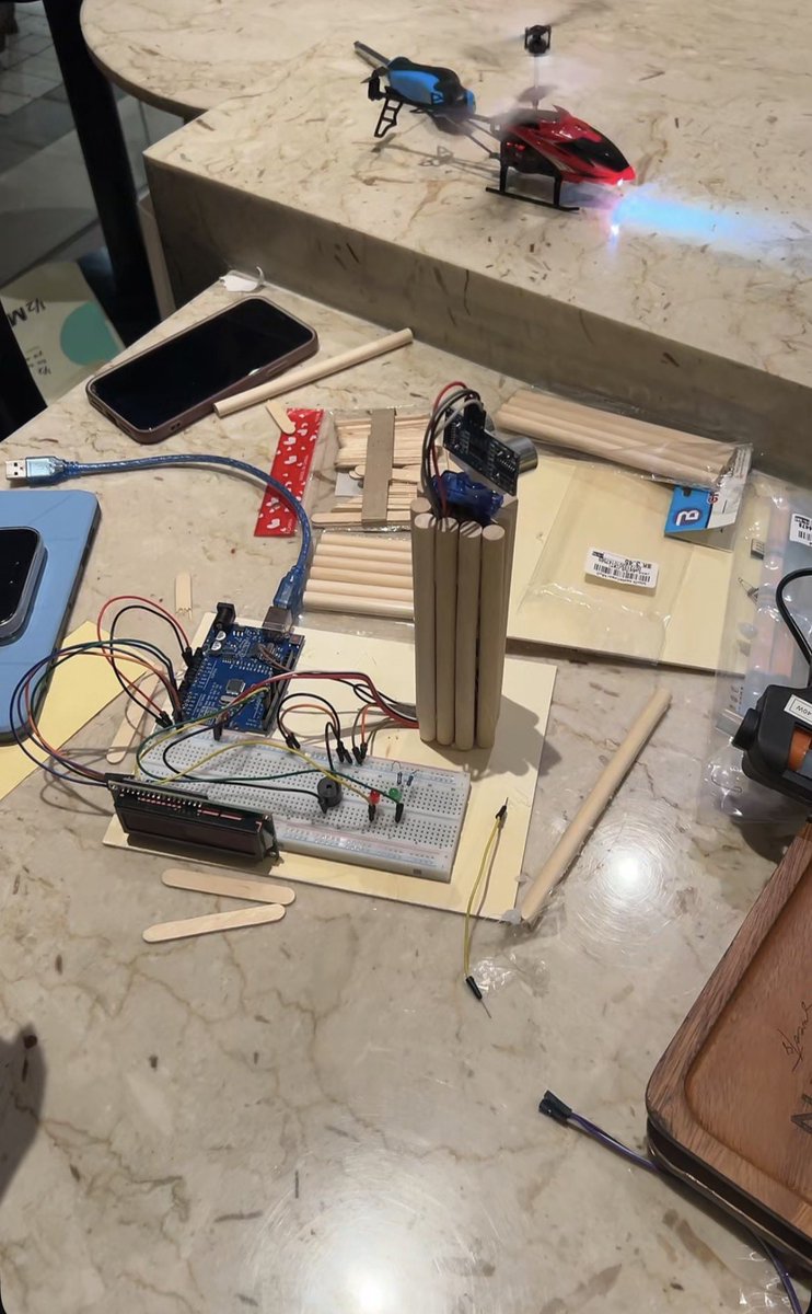 entllaa's tweet photo. First circuit project approved ⚡️🙂‍↔️ https://t.co/N4uHw0bv0F
