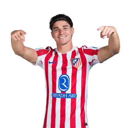 CFC_DERA's tweet photo. ‼️PSG have set their sights on Julián Alvarez and will go for the Atletico Madrid forward this summer. Luis Enrique wants the player.

@gastonedul

Questions: Will Alvarez agree to the deal ? https://t.co/58xy6ObiWd