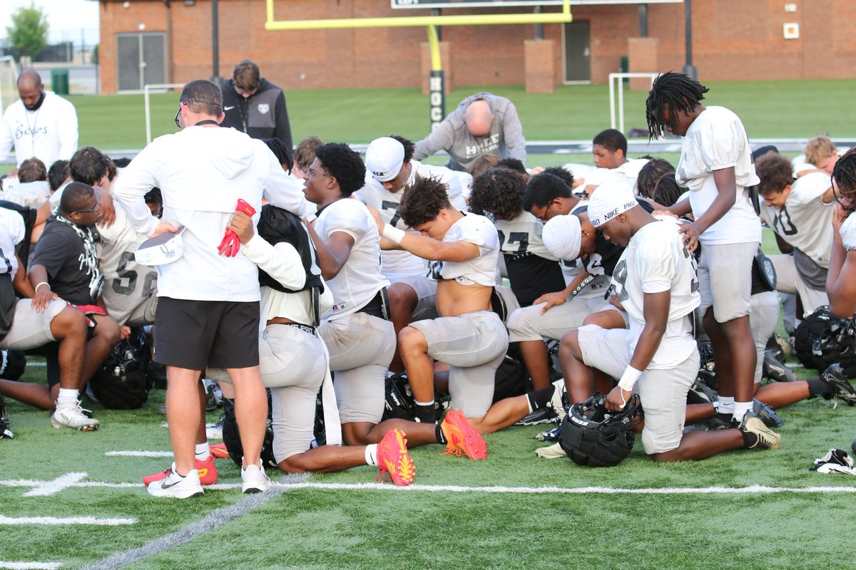 HOCO FOOTBALL tweet media