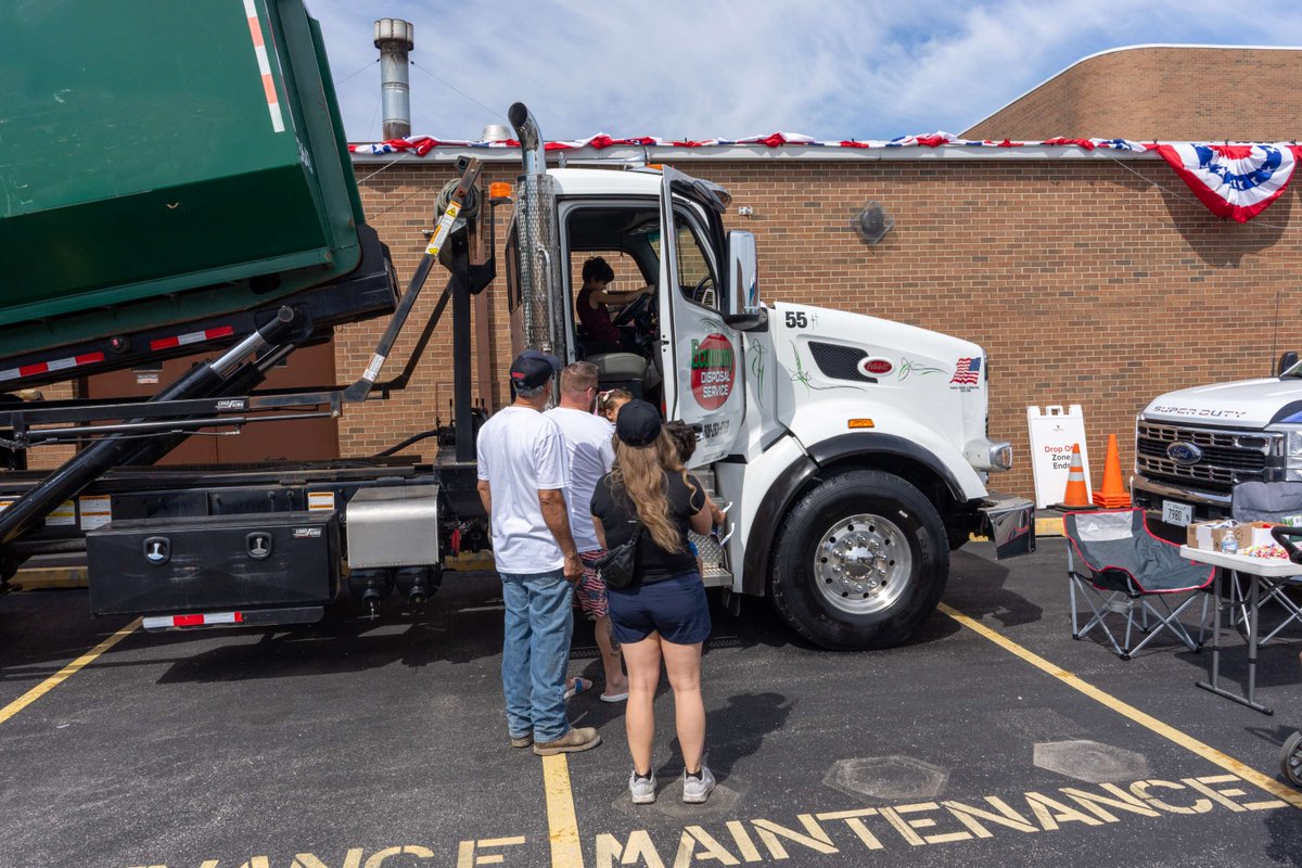 EconomyDisposal's tweet photo. We had a great time at Touch A Truck at Timothy Christian School over the weekend. Kids got an up close look at our trucks, dumpsters, and Patriot Portables setup — and even saw a special guest inside the porta potty. Thanks to everyone who stopped by and spent the day with us! https://t.co/hyvRFxQ50a