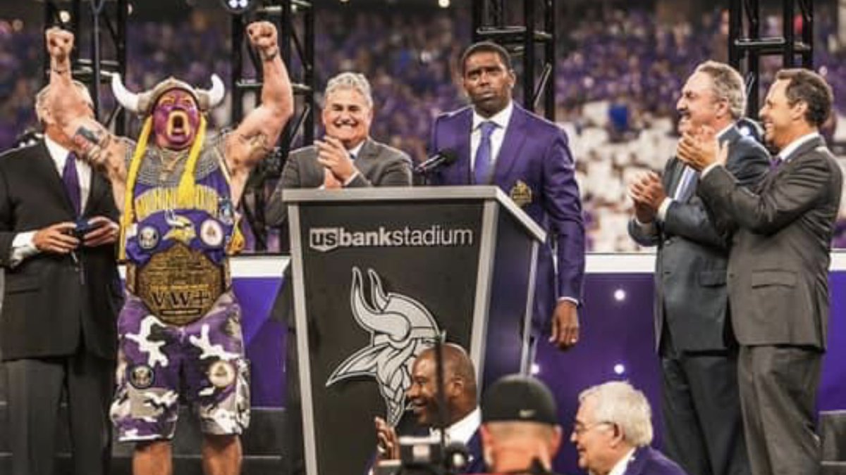 DavySyd's tweet photo. @SleeperVikings Next up AP and the HOF after that! https://t.co/AMHebwVOGO