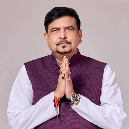 #Breaking: Former #TMC minister Sujit Bose arrested by ED in connection with municipal recruitment scam.