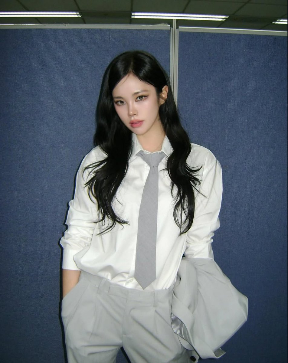 ITZY BASE tweet media