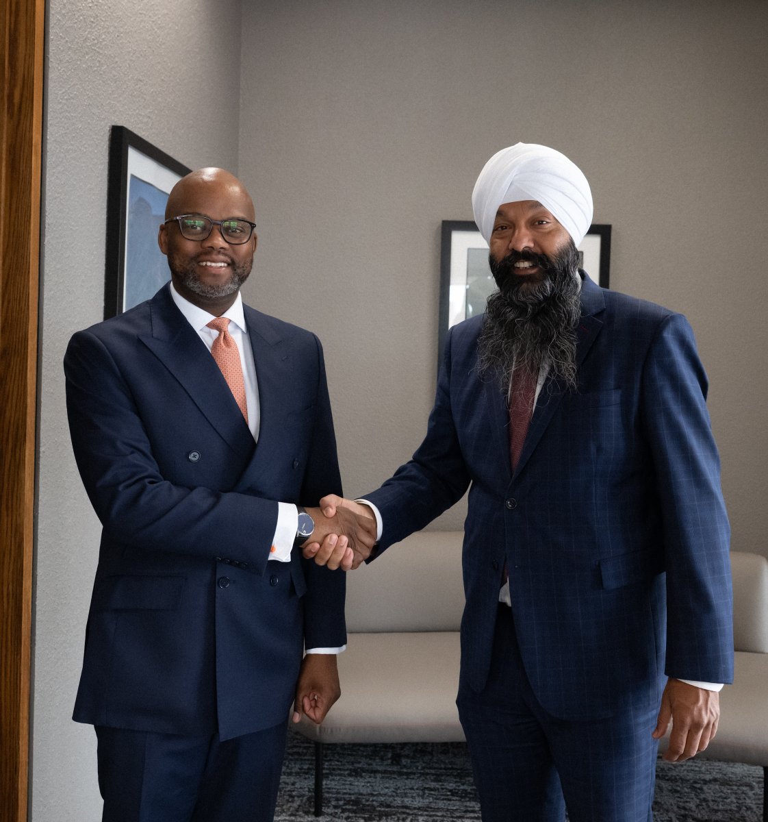 Development Canada tweet media