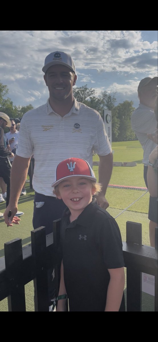 1Rsutherland's tweet photo. Can’t thank @brysondech or @livgolf_league enough for the phenomenal #livgolfvirginia #thirdround this past Saturday. You made my son’s day! Especially when you said he has a cool name “Dash”!! Best of luck at the @PGAChampionship this week!! https://t.co/NtGgZnNdcn