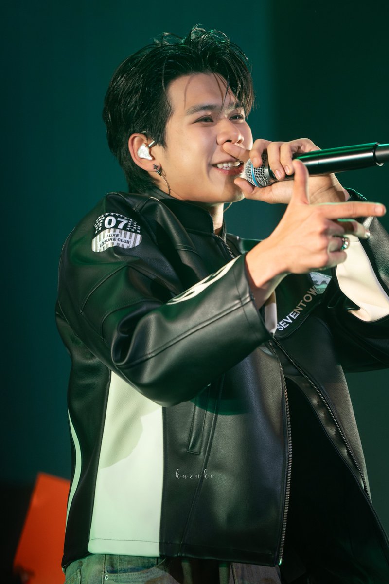just like watching him on stage🧡 #LYKNDuskAndDawnxTokyo