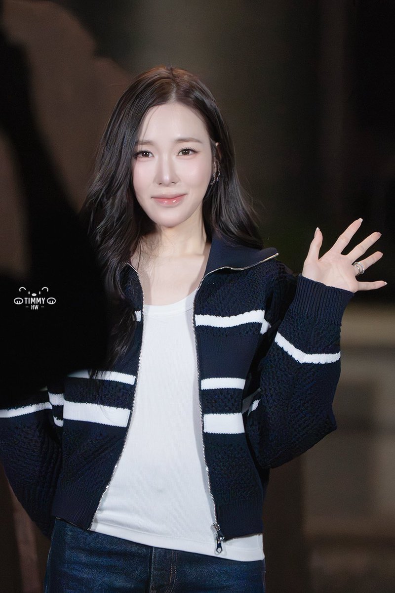 PY~ is BACK tweet media