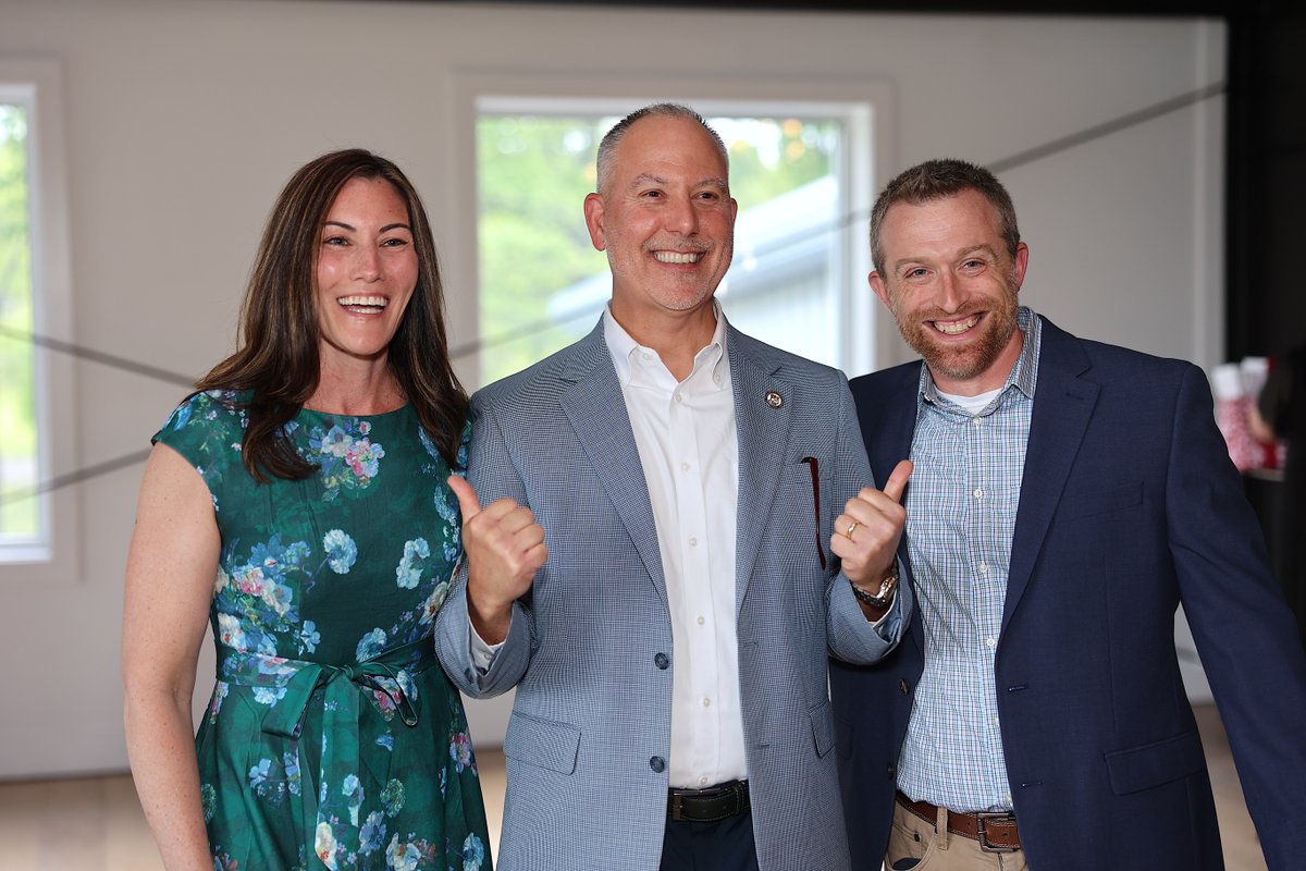Loudoun Education Foundation tweet media