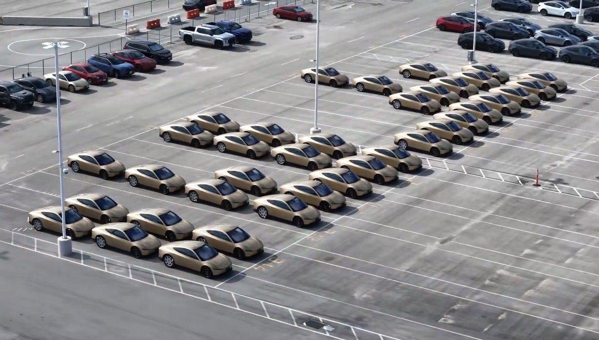 TeslaNewswire's tweet photo. More and more Tesla Cybercabs are showing up at GigaTexas!

Production is clearly ramping up, and the Cybercab’s debut in the Robotaxi fleet appears to be just around the corner. https://t.co/QWpPWSrdKA