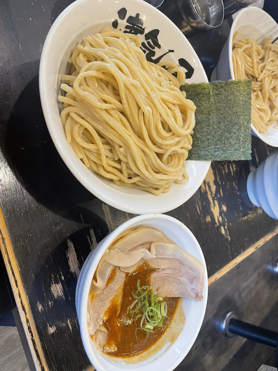 hki_fbk's tweet photo. 飯とぬこ様 https://t.co/U0EAAzDwar