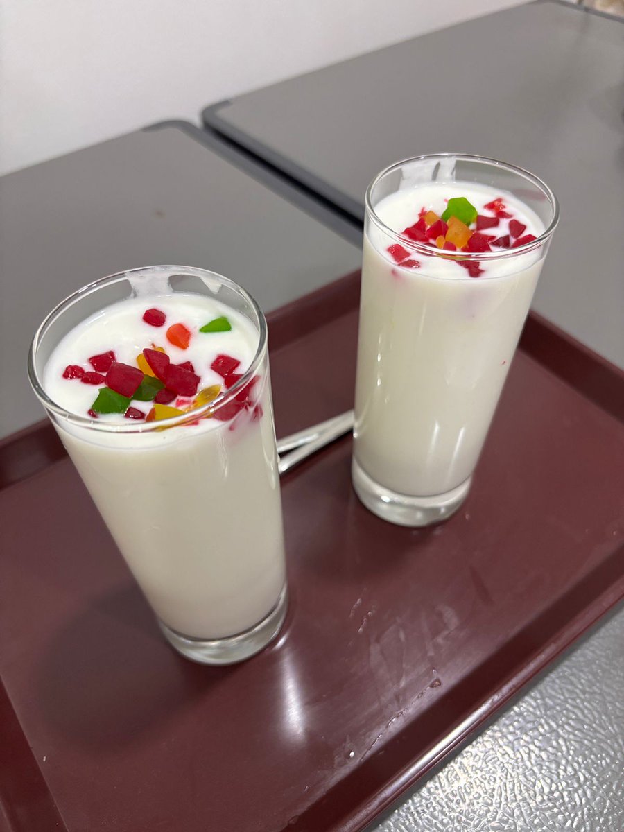 corner_lassi's tweet photo. Your favorite Lassi Corner is now OPEN at Park Street, Wakad, Pune 🥭🥤

Get ready to sip on refreshing lassis, enjoy juicy pulp drinks, bite into delicious snacks &amp; treat yourself to creamy ice creams &amp; much more😋✨

#lassicorner #newlyopened #cafeteria #café #cafestagram #pune https://t.co/x0MHuTbo7Z