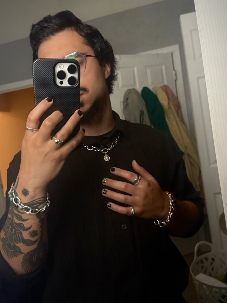 joshychins 🖤🕷️ tweet media