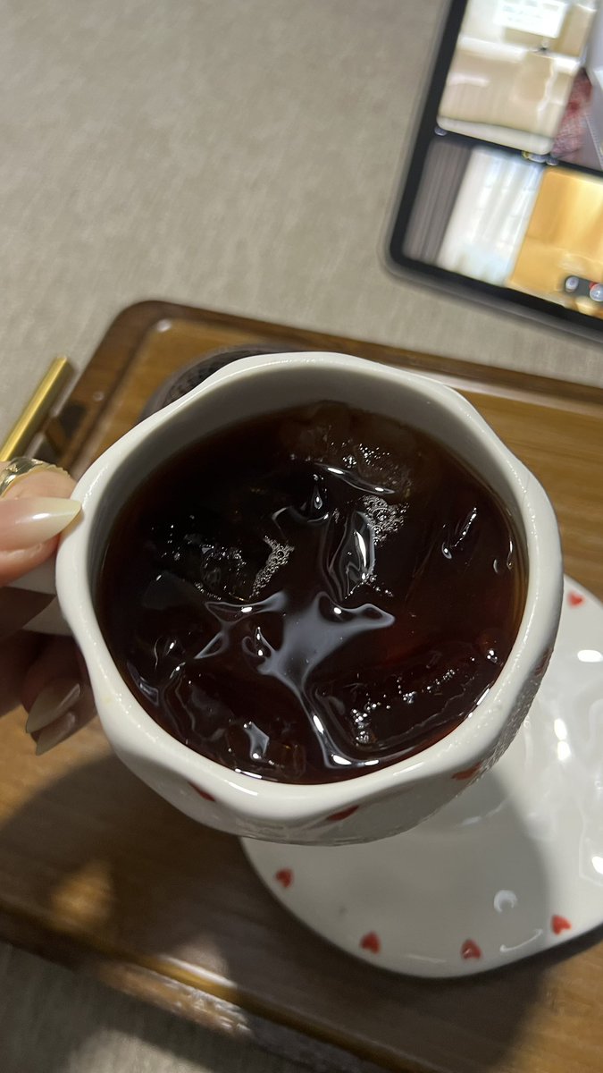 ixla88's tweet photo. -يقول ظافر بن فرحان:

لذة العمر ف الطاعه "وشرب القهاوي" 
ولا على باقي الدنيا الدنيّه حسوفه❣️ https://t.co/Jqlx6VRBTU
