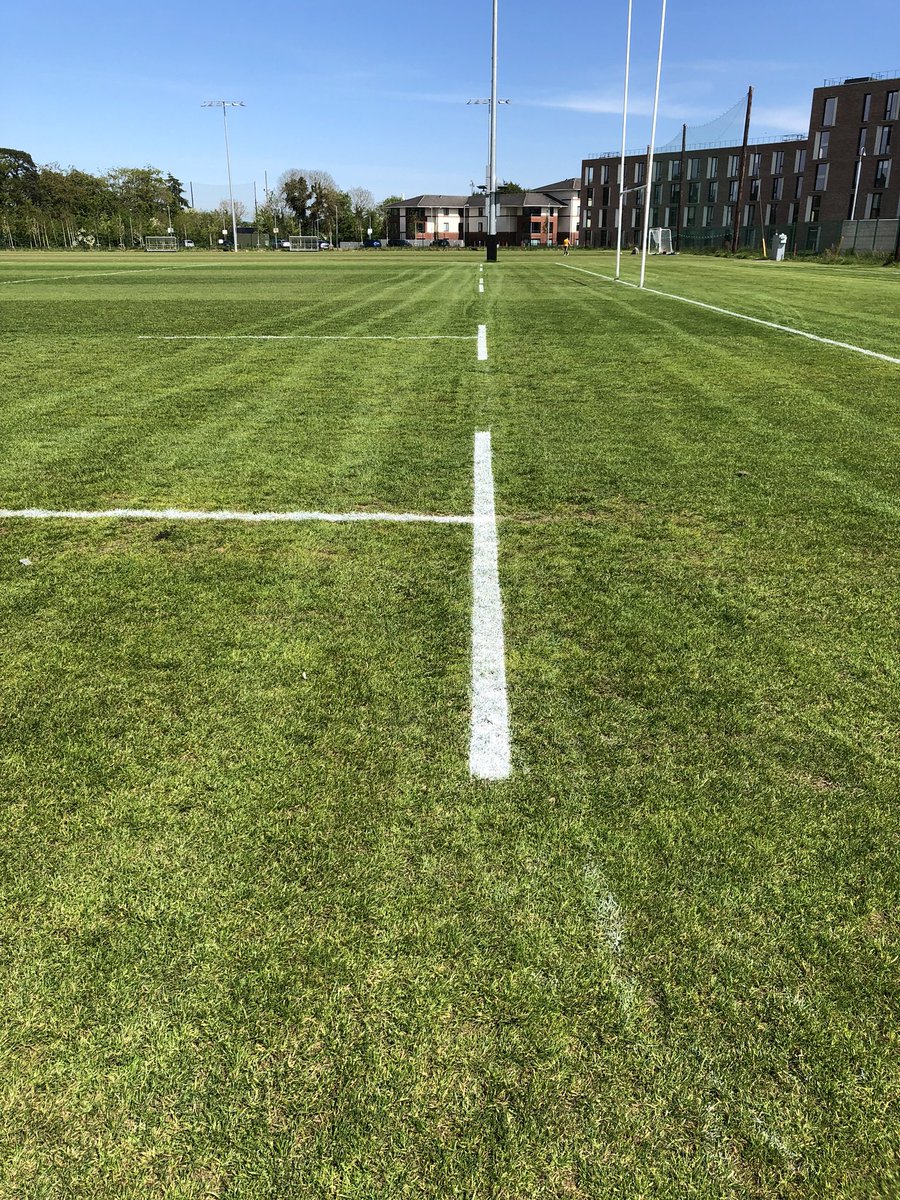 proflinemarking's tweet photo. For all of your line marking requirements,all sports,any location,we will gladly take a visit,Measure up,set out Dimensions and mark up your playing surface to your requirements using the latest Tech 🤖What’s app on 0879661647 @DDSL_Official @LSLLeague @AULleague @DubGAAOfficial https://t.co/7pIiVFVnH2