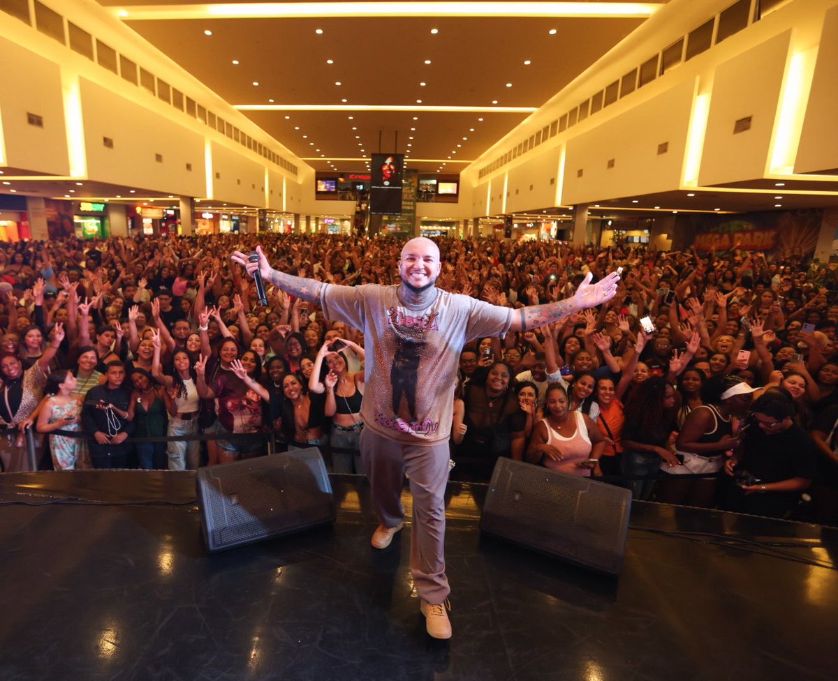 GoldProducoes's tweet photo. Não tem como perder! 🦉 Dia 15/05, às 18H, @suel vai invadir o São Gonçalo Shopping para levar todo mundo de volta para 2️⃣0️⃣0️⃣2️⃣ https://t.co/iHgXWJyxqm