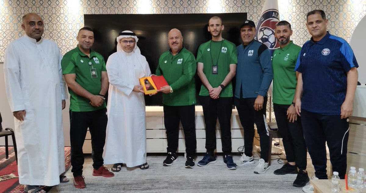 YasserAlbrahim's tweet photo. زيارة وفد من الاتحاد السعودي للملاكمة والركل
إلى مقر نادي العدالة https://t.co/ECsDXqBfni