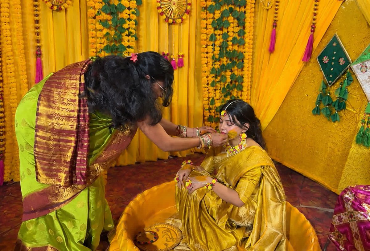 Annuश्री tweet media