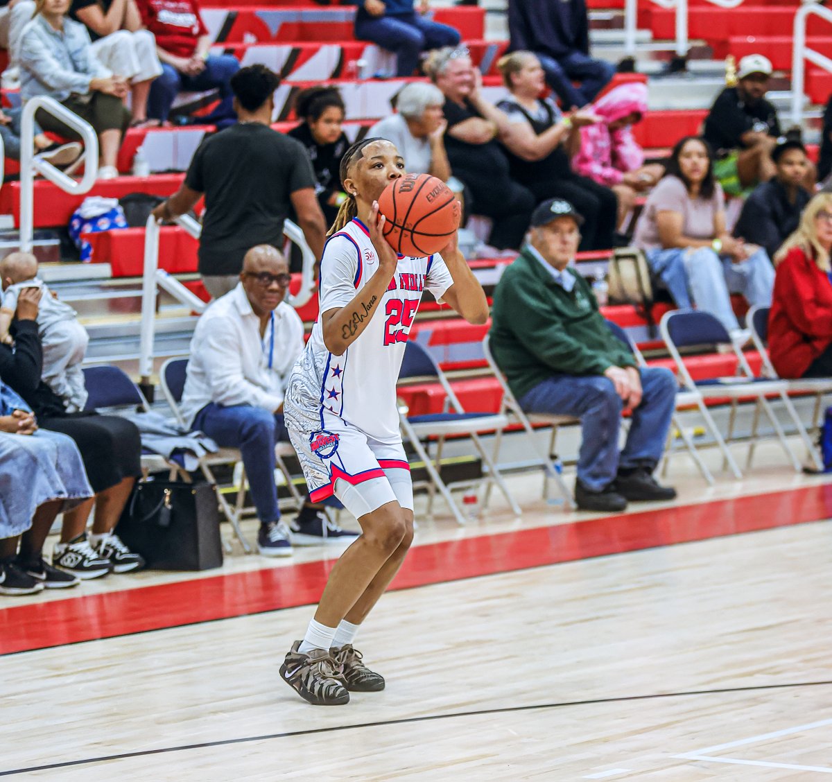 LCHSAthletics tweet media