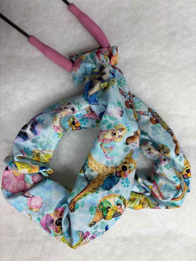 sewingfromsammy's tweet photo. Ditch the standard look and let your stethoscope match your vibe. Our handmade covers blend style and protection—choose your fave pattern. Have a favorite specialty? Comment below! #DoctorStyle #MedFashion #StethoscopeCover #NurseLife https://t.co/XSovZJOQiH