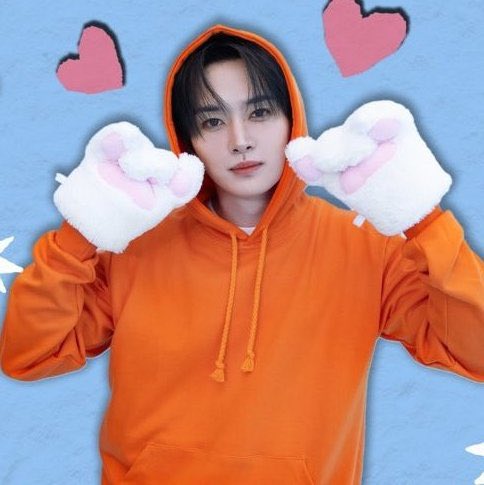 Lee Know Brasil tweet media