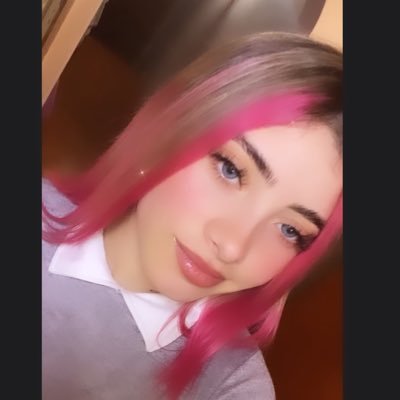 Charlotte 🦋 tweet media