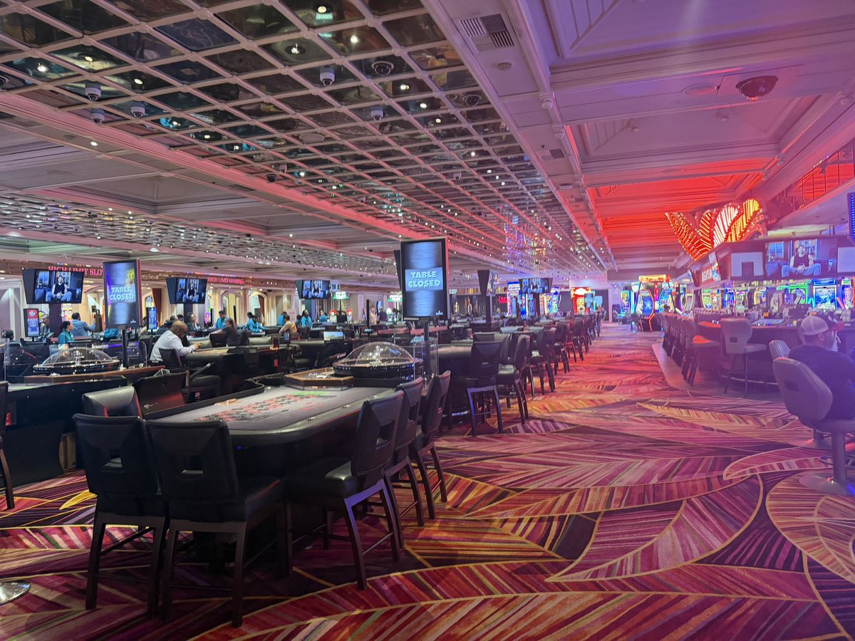 Vegas Thoughts tweet media