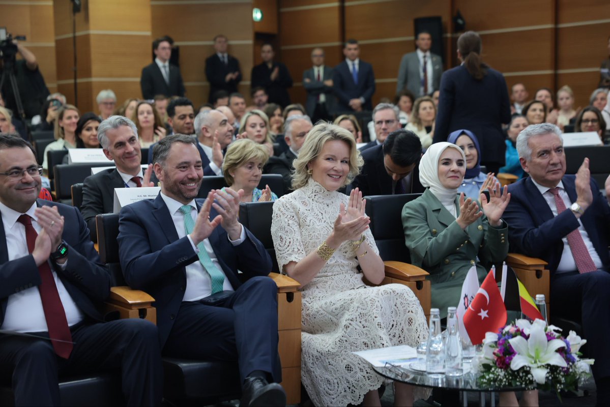 Mahinur Özdemir Göktaş tweet media