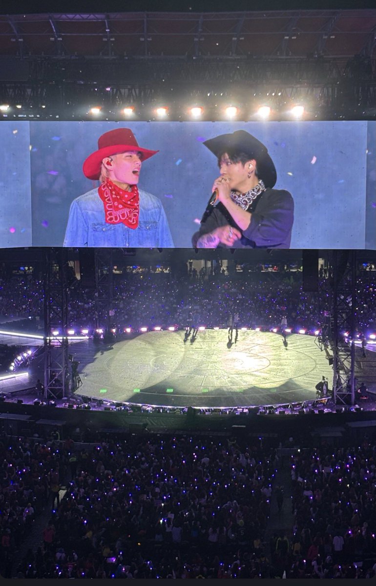 I used to see this on every TAEKOOK AU endings 😭😭😭