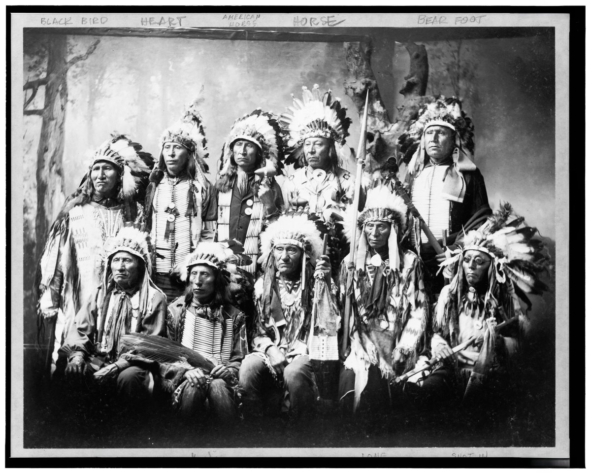 XmxHowes's tweet photo. Available here https://t.co/sDhBp0RseA
#wallartforsale #wallart #gifts #giftideas #SiouxCheifs1899 #AmericanIndians #Chiefs #LittleWound #Portrait #NativeAmericans #IndiansofNorthAmerica #Bearfoot #Horse #Heart #headdresses #groupPortrait #homedecor https://t.co/2WLtIQWXug