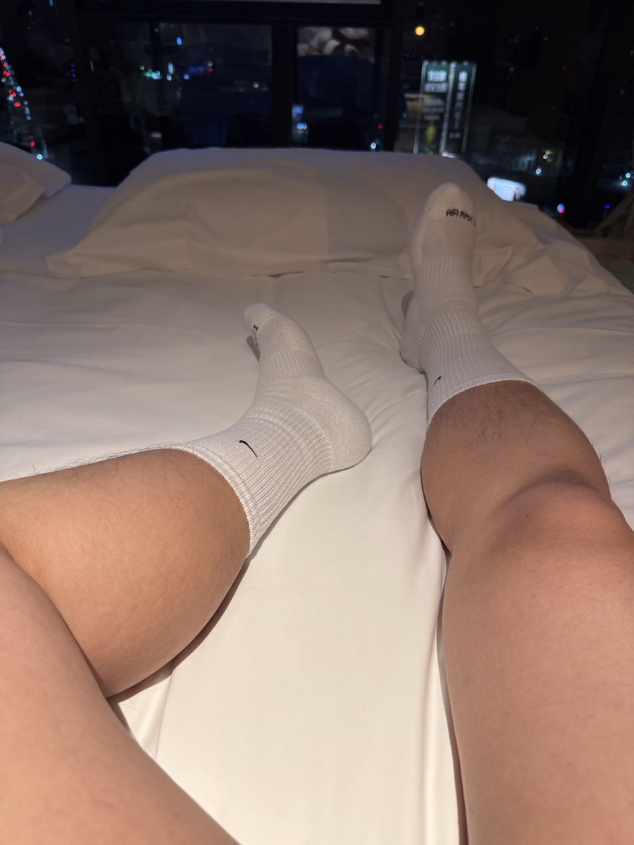 zacintosocks's tweet photo. 高雄小旅行
.
#白襪控 #原味襪 https://t.co/Ak61NP6bHh