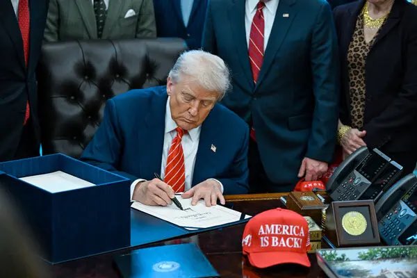 America News tweet media
