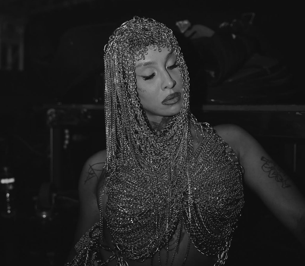 acervoquebrada's tweet photo. 🚨 Linn da Quebrada NÃO está confirmada no Primavera Sound.

Espero que ela consiga comprar o ingresso para o festival. https://t.co/l12y4Q5LRd