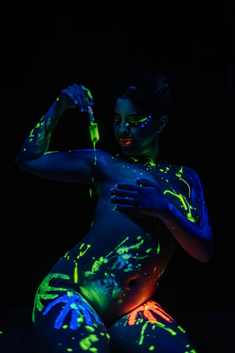 thesofialuxe's tweet photo. Drip your juice all over me 🫦💧

🎨📸: @ericbmack https://t.co/KLPpfAN9Fv