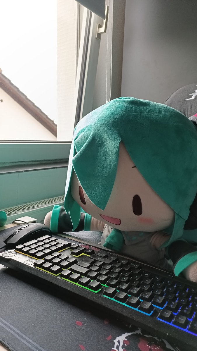 Jeff2Jeffson's tweet photo. Miku gaming 🩵 https://t.co/9s1NWYmlzQ
