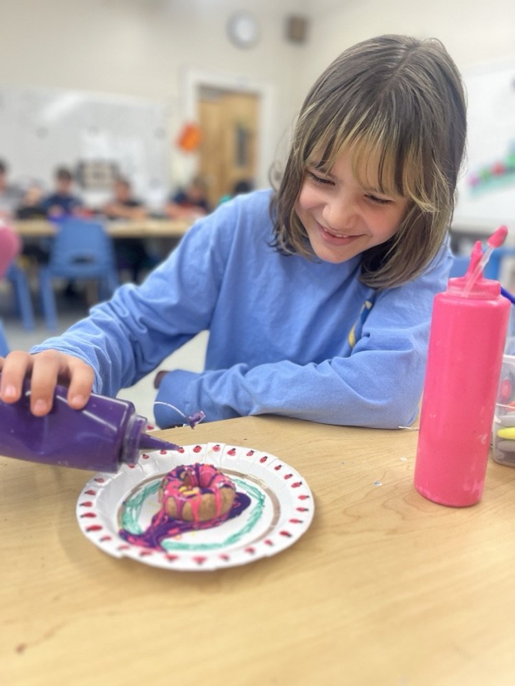FredonFox's tweet photo. 3rd &amp; 4th grade “baked” some tasty treats inspired by Claes Oldenburg this week in art! https://t.co/6JvUyxvf5W