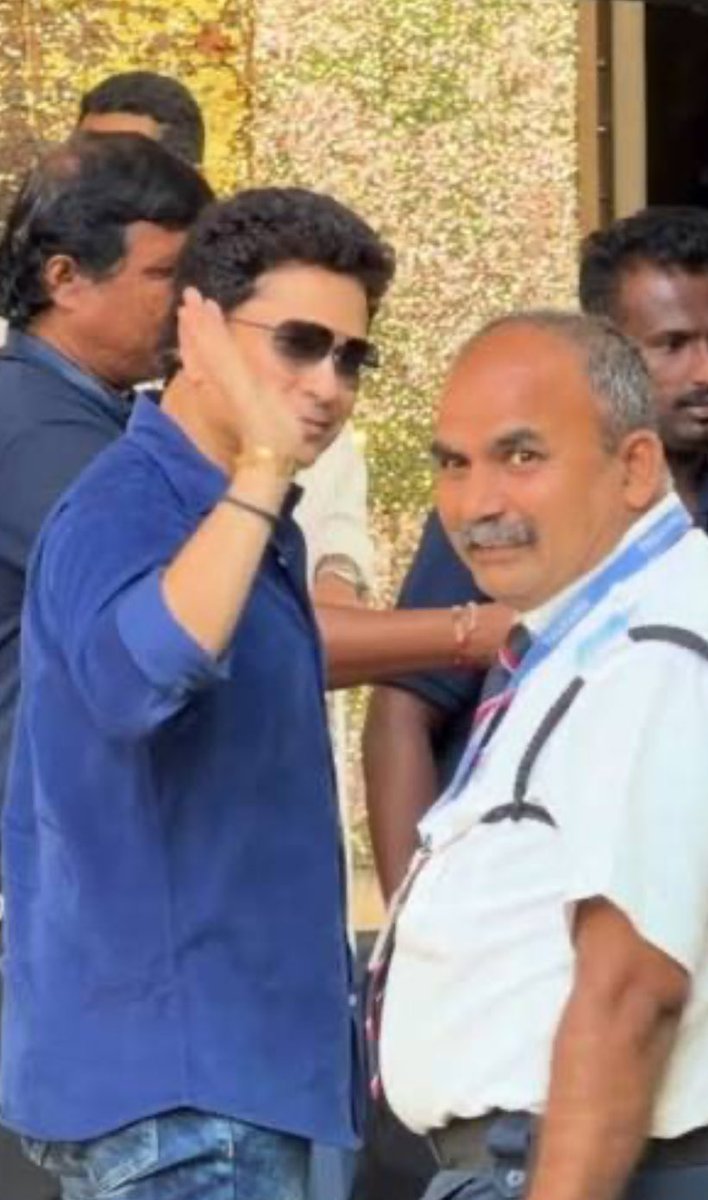 rick_skeeter's tweet photo. Retired cricket superstar Sachin Tendulkar, whom many have as the best test cricket batsman ever. arriving for Preakness festivities. @FanDuelMatt https://t.co/kUJm0Mzw6R