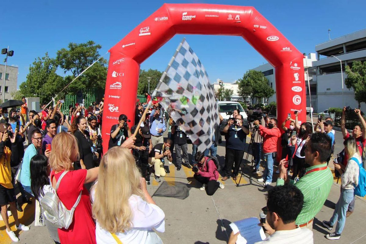giffmx's tweet photo. El Rally Universitario está de regreso 🎥⚡

Los equipos del 17 Rally Universitario ya iniciaron su preparación para vivir la experiencia de filmar en solo 48 horas durante #GIFF2026 🎬

No te pierdas el camino de esta nueva generación de cineastas hasta su gran estreno en el festival.