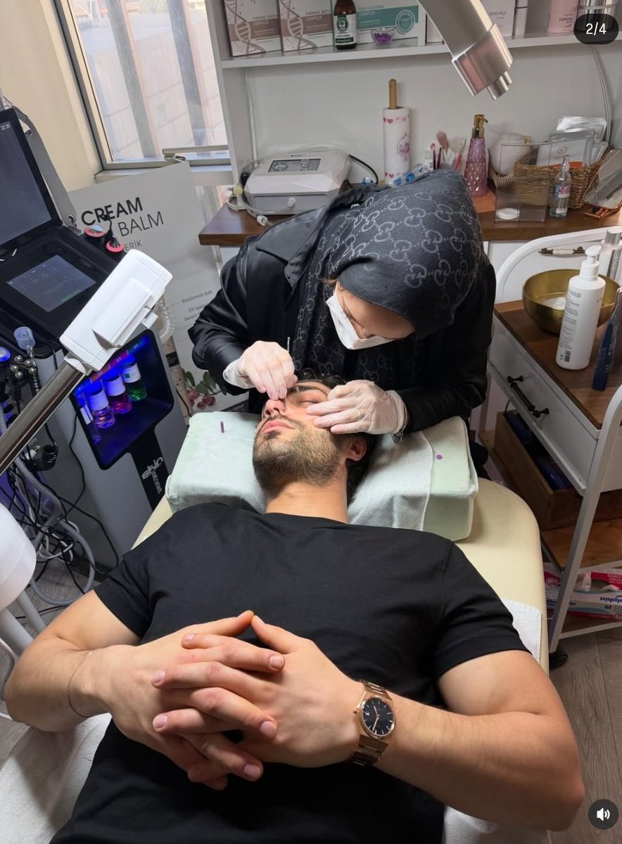EKjjikjj's tweet photo. Bunları görünce gülme krizine girdim
Sjjssjjsjjsjsjssjsjsjjsjsjs https://t.co/J41iYqQIv1