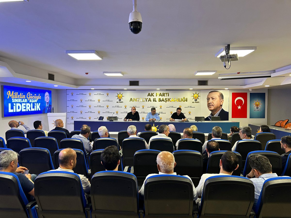 akpartiantalya7's tweet photo. Haftalık Olağan İl Yönetim Kurulu Toplantımızı İl Başkan Yardımcımız Erdal Şahinkaya’nın başkanlığında gerçekleştirdik. 

@alicetin_07 https://t.co/ZRU1TzJ942