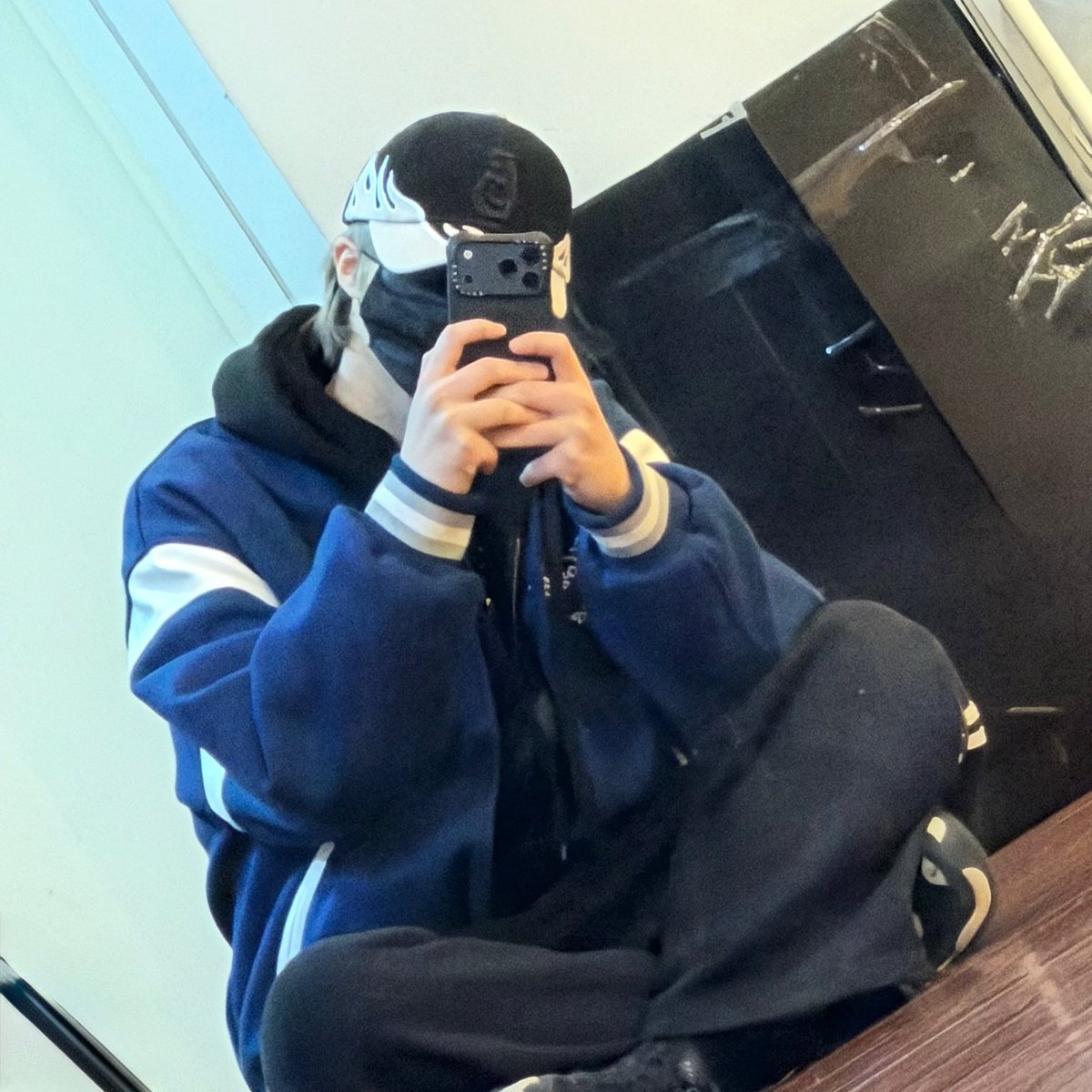 avi tweet media