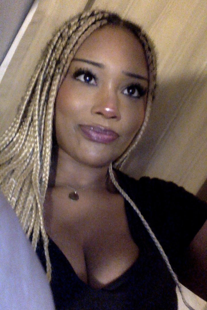 laiclaa's tweet photo. nattes gâtées smr mais face card smr https://t.co/Dc7y75TOWS