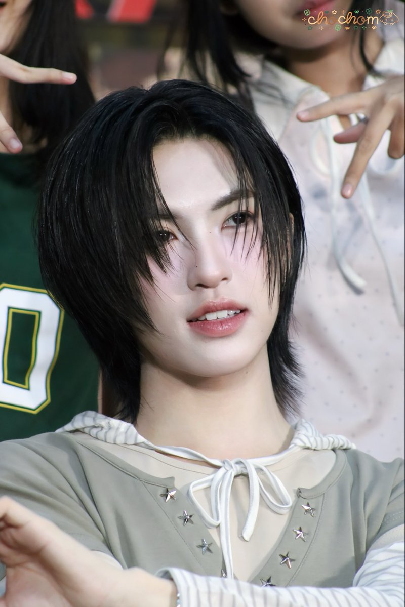 ชอชม (บ่าวใช้เรือนพี่จอม) tweet media