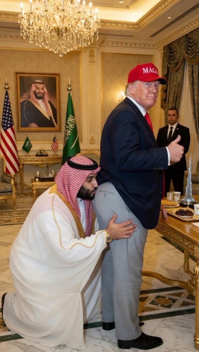 q_qs2020's tweet photo. @MalkBd33807 @GoldenEaglef15c نعم 

😂😂😂😂 https://t.co/hEGisIEQJX