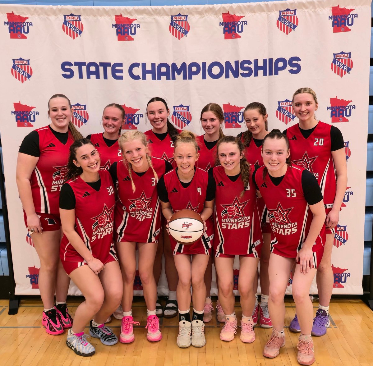 MinnesotaStars's tweet photo. 🏆 Stars 2028 Hobbs - CHAMPS! https://t.co/fXPtJQ6YFu