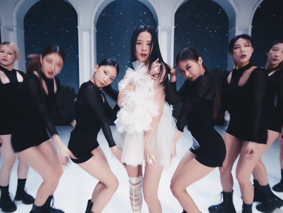 JISOO CHARTS tweet media