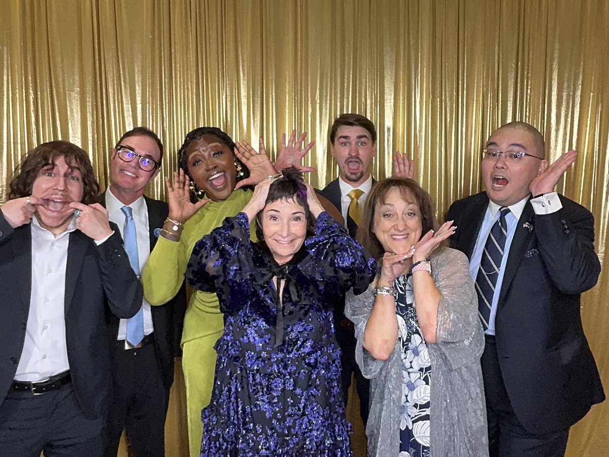 LeadNV_EDU's tweet photo. LION was proud to work with @NASANevada /SSEF in producing the Doers, Drivers, Change-Makers Gala at the Virgin Hotel with over 320 guests! Our small but mighty LION pride was pumped up and ready for the night and afterwards we were feeling victorious and crashed🤩 https://t.co/ccIVsCE93W