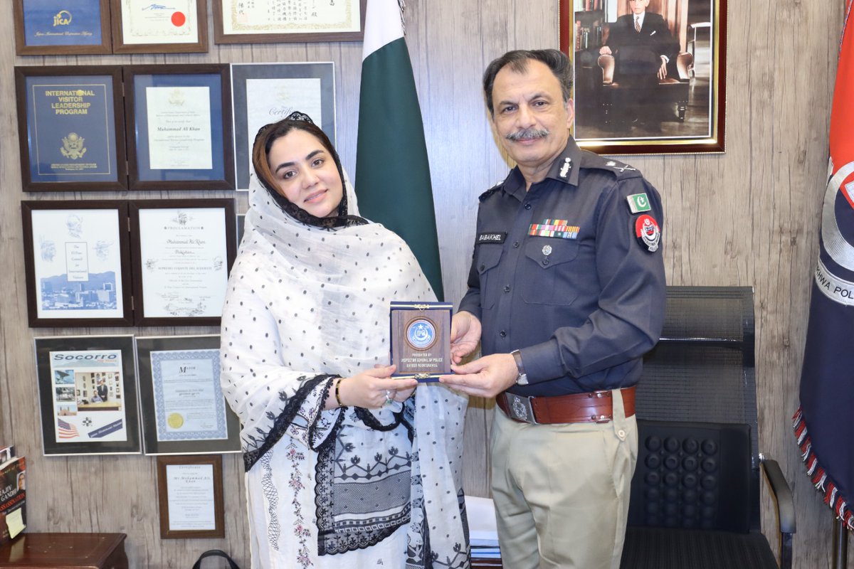 KPCSWOfficial's tweet photo. Dr. @SumeraShams, Chairperson KPCSW, met AIG KP Mr. Muhammad @alibabakhel at his office today. 

She Presented the KPCSW's Women Empowerment Policy Book — a milestone achievement by KPCSW. 

In recognition of KPCSW’s efforts, Dr. Sumera Shams received an appreciation shield. https://t.co/0ZhBs8gyEm