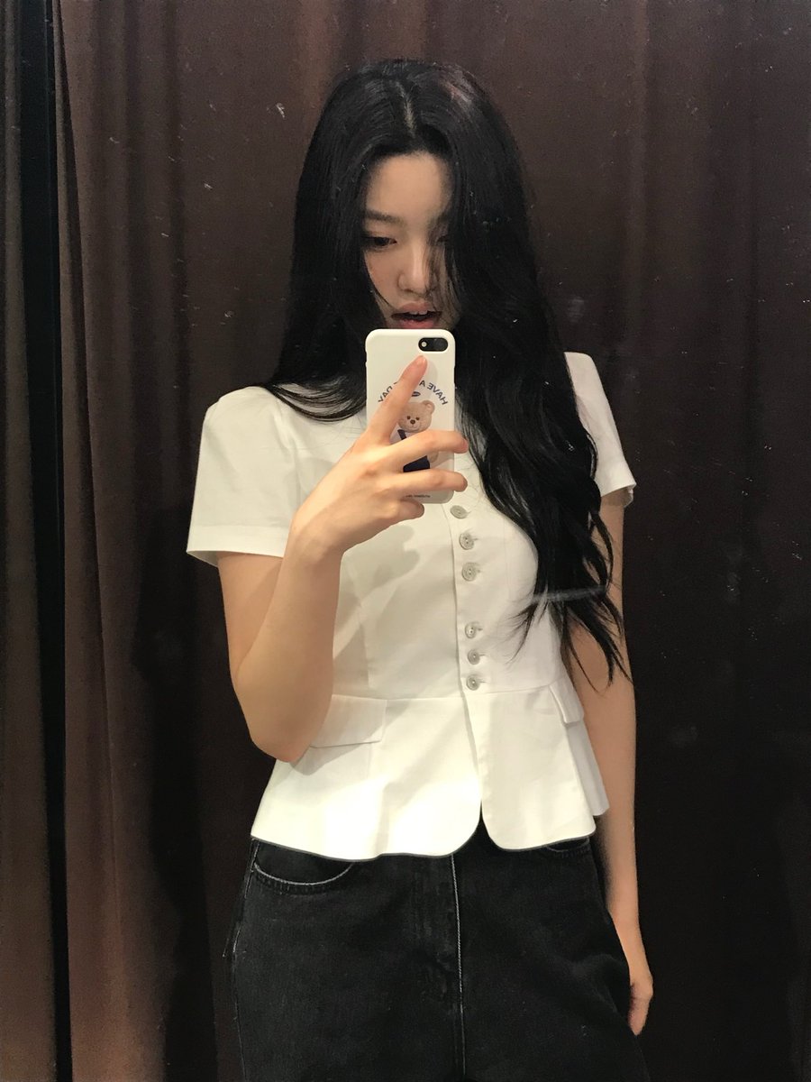 duna_zip's tweet photo. 260512 #두나 인스타그램

😵‍💫😵‍💫

#CSR #첫사랑 #DUNA https://t.co/SnZfR1yhwa