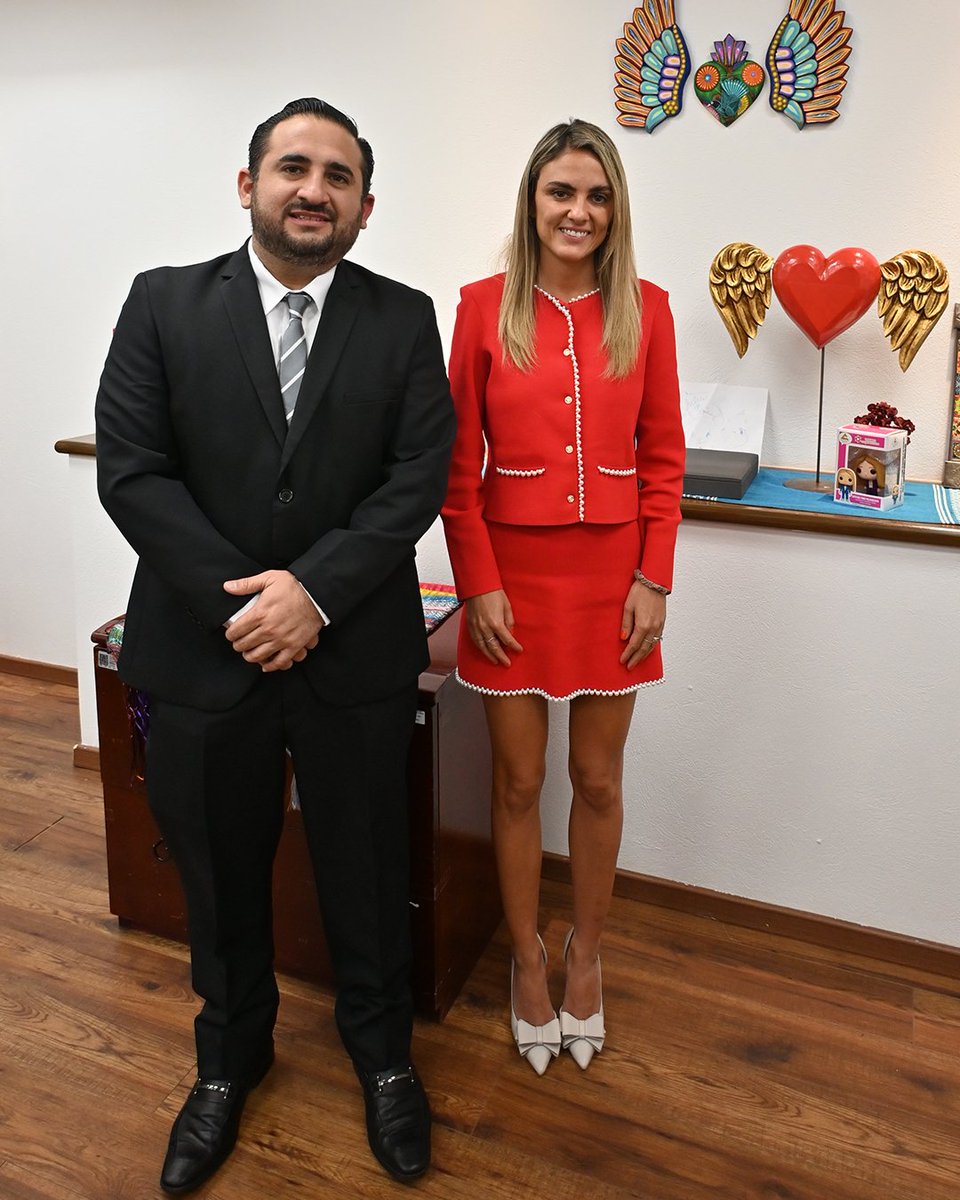 JordyAbraham's tweet photo. La presidenta de la Comisión de Turismo de la Cámara de Diputados, @TaniaPalaciosK , nos recibió en un encuentro de trabajo como parte de la agenda que estamos impulsando desde el Consejo Empresarial Turístico de Yucatán (@CeturYucatan).

Durante la reunión, tuvimos la oportunidad de presentarle diversas propuestas construidas desde la visión del sector empresarial turístico de #Yucatán, enfocadas en fortalecer la competitividad de México como destino. Abordamos temas clave como la regulación de plataformas digitales de hospedaje, el fortalecimiento de la promoción turística internacional a través de mecanismos como el DNR, y la importancia de prevenir fraudes turísticos ante eventos de gran escala como el Mundial de 2026.

También compartimos la necesidad de avanzar en una mayor coordinación en materia de seguridad en destinos turísticos, mejorar la movilidad en puntos estratégicos como aeropuertos y puertos, y fortalecer el sistema de información turística del país, particularmente @DataturInforma, con miras a evolucionar hacia un esquema más robusto de análisis y competitividad.

Reconozco la disposición y apertura de la Diputada para escuchar al sector y generar estos espacios de diálogo que permiten construir soluciones de manera conjunta.
Seguimos trabajando para que el turismo en México sea más ordenado, competitivo y con mejores condiciones para todos.