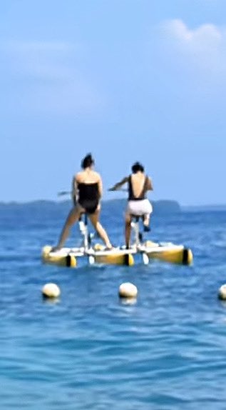 chyztel's tweet photo. joqeel &amp; the boys 🚲🛶 https://t.co/ANJaNNnCKu